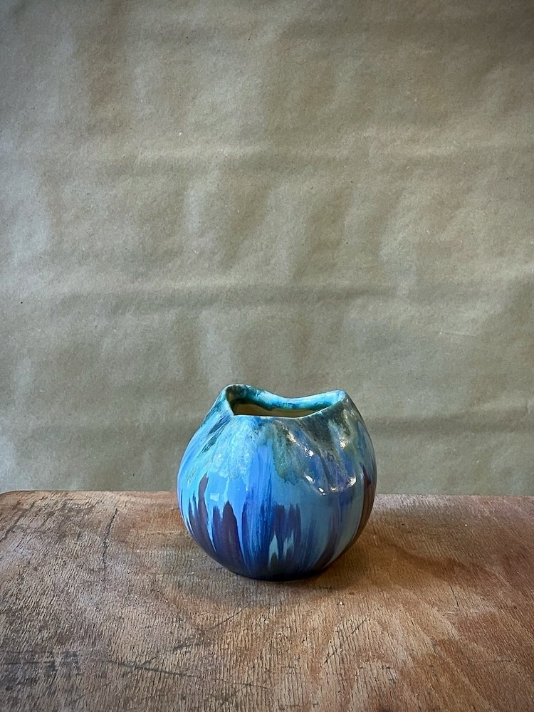 Vase de la faiencerie héraldique de Pierrefonds 612