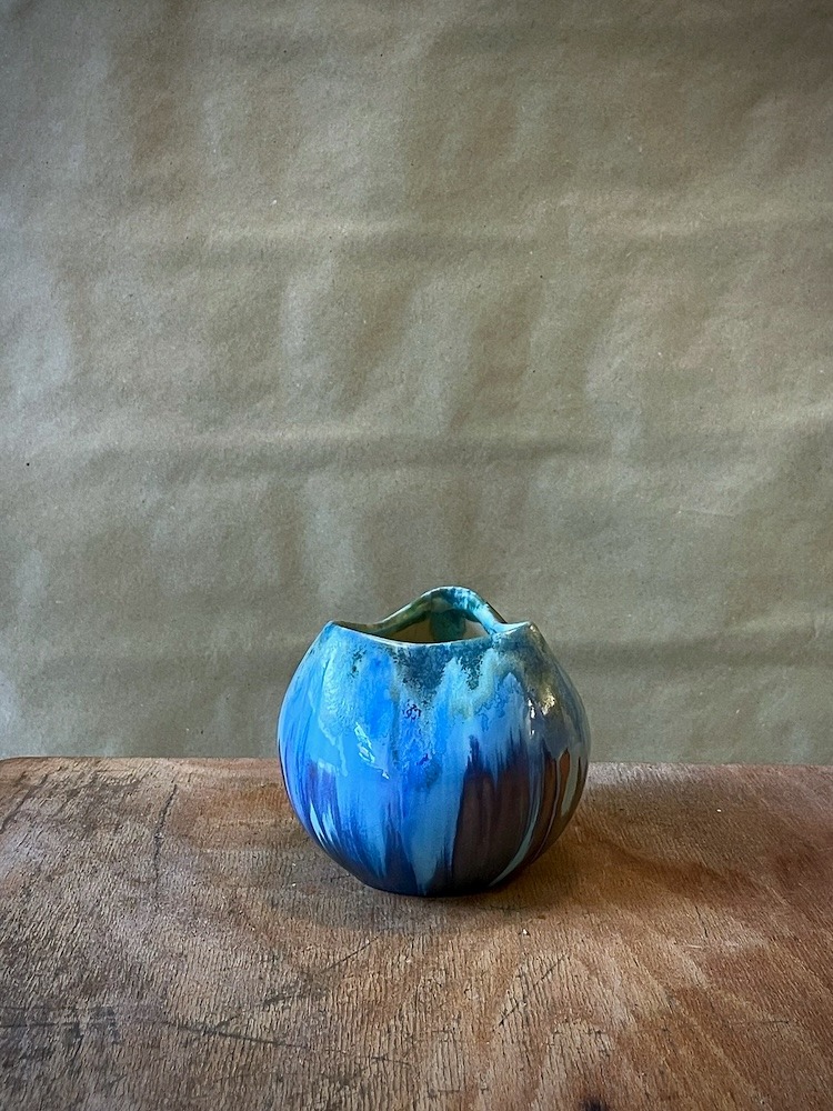 Vase de la faiencerie héraldique de Pierrefonds 612