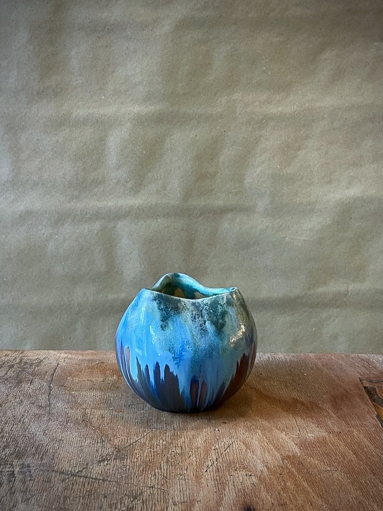 Vase de la faiencerie héraldique de Pierrefonds 612