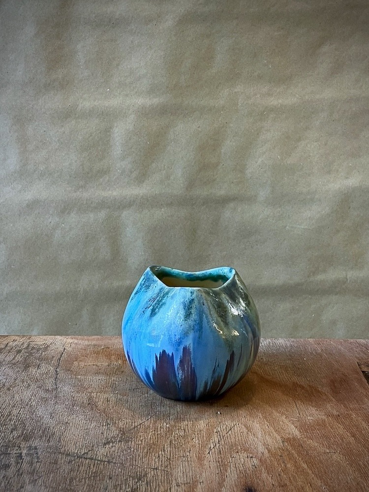 Vase de la faiencerie héraldique de Pierrefonds 612