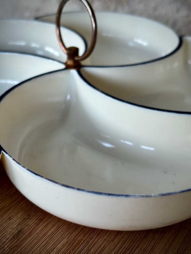 Plateau serviteur apéritif vintage en plastique