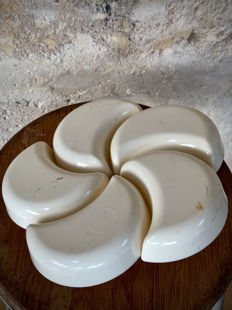 Plateau serviteur apéritif vintage en plastique