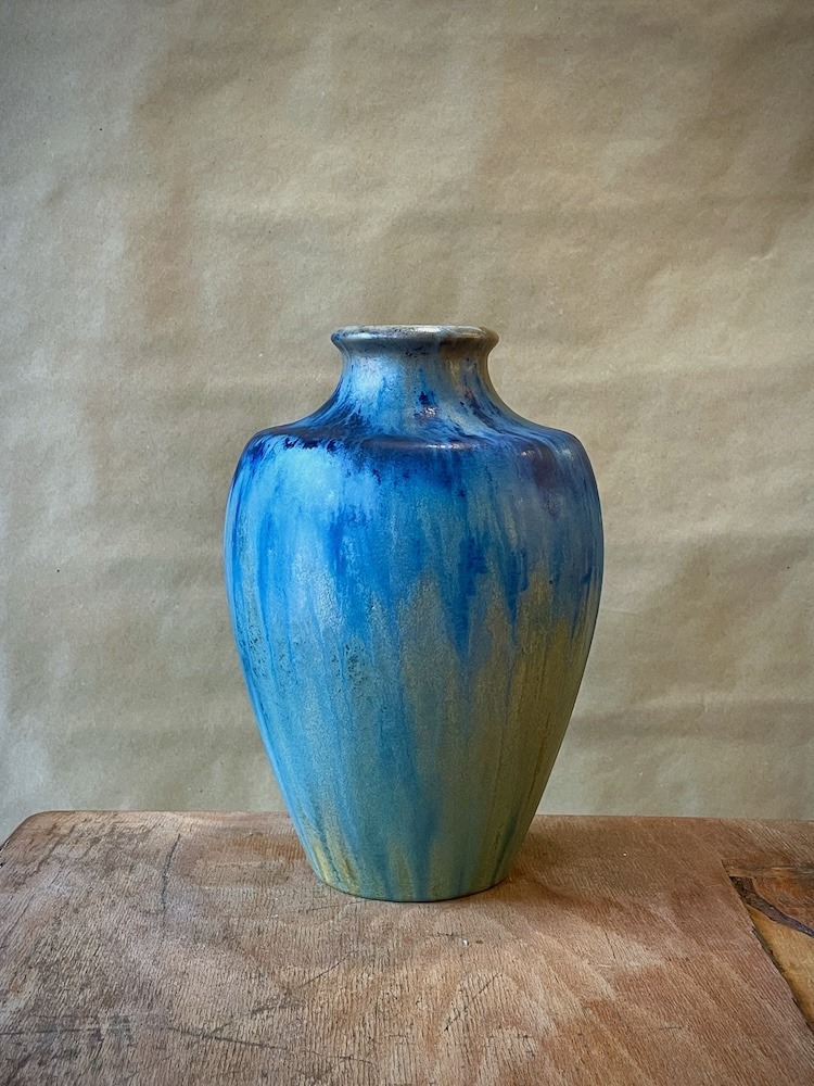4444 - Vase en faïence de Pierrefonds 601