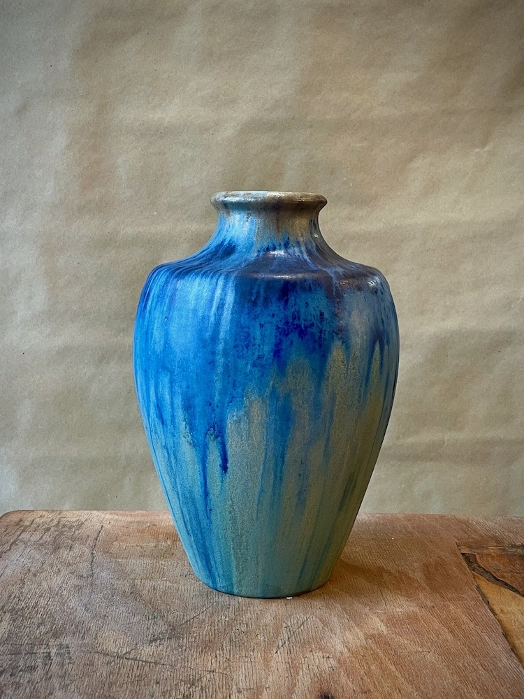 4444 - Vase en faïence de Pierrefonds 601