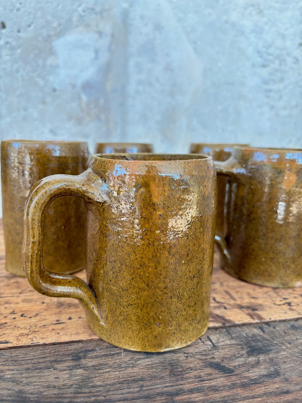 Lot de 5 chopes en grès brun