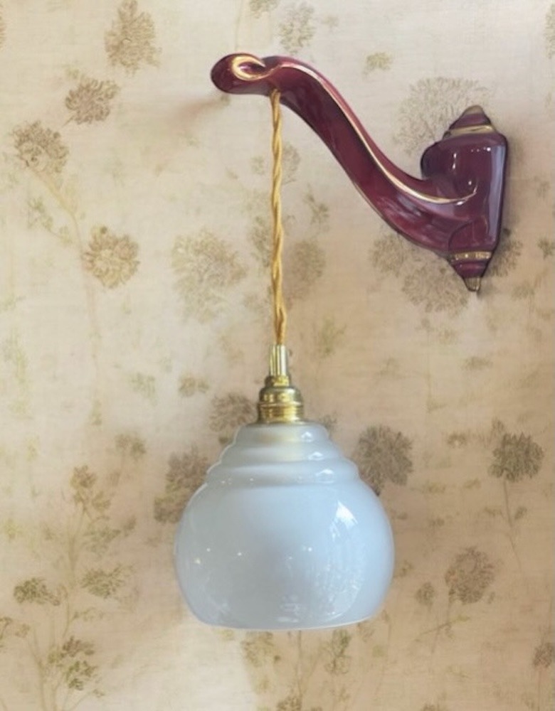Applique murale en céramique et globe en verre sablé