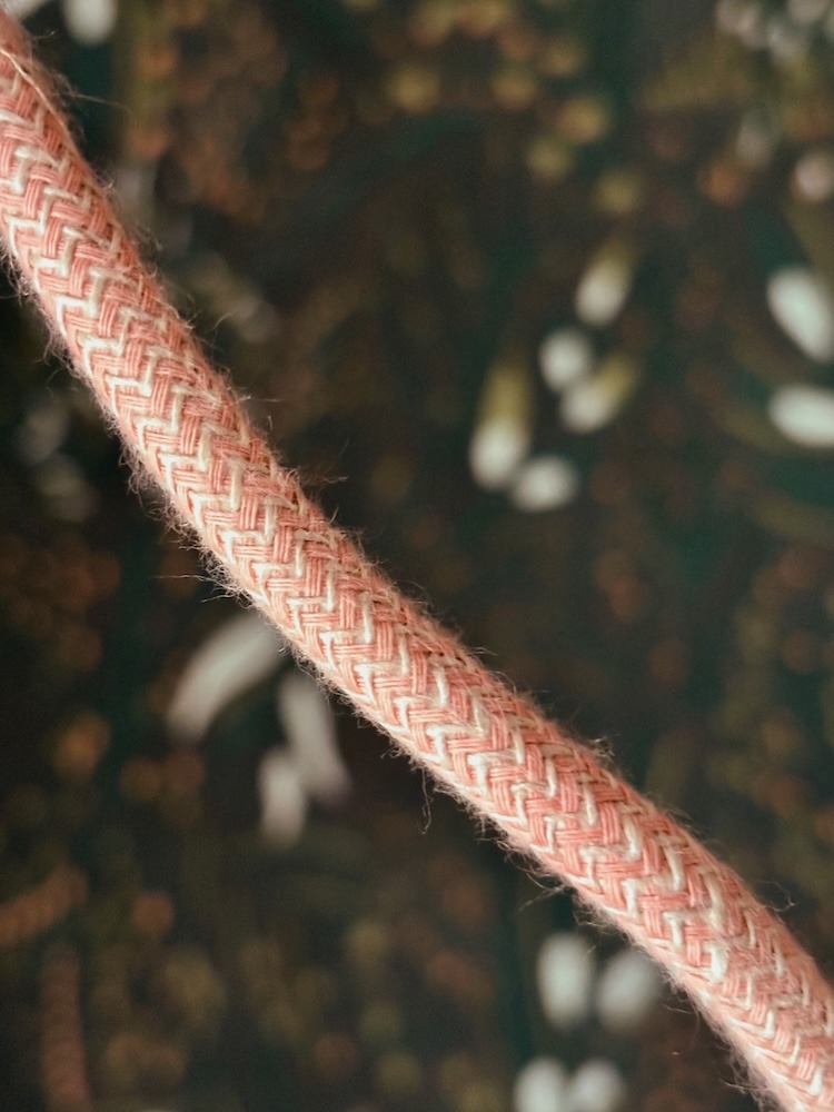 Baladeuse en verre rose