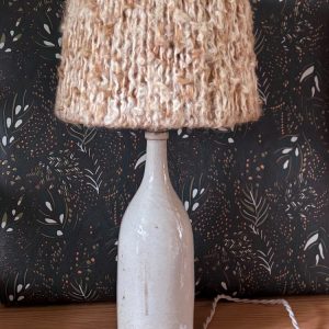 Lampe bouteille en grès avec abat-jour en laine vintage