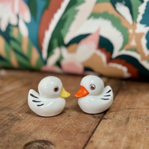 Paire de petits canards en céramique