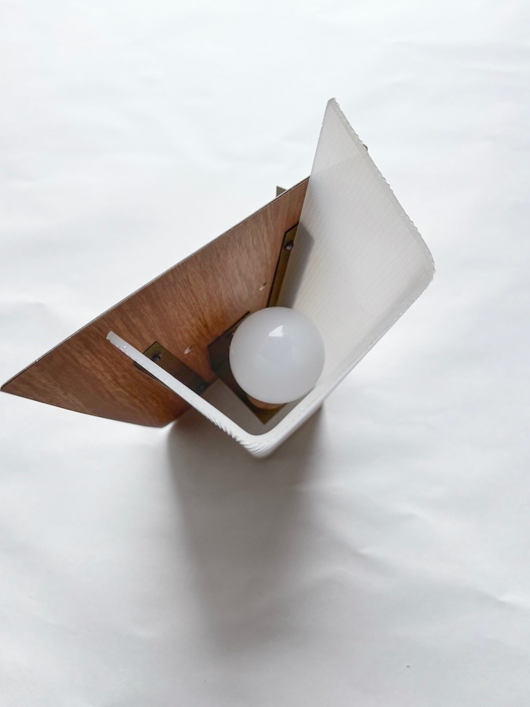 Petite applique vintage en plastique blanc