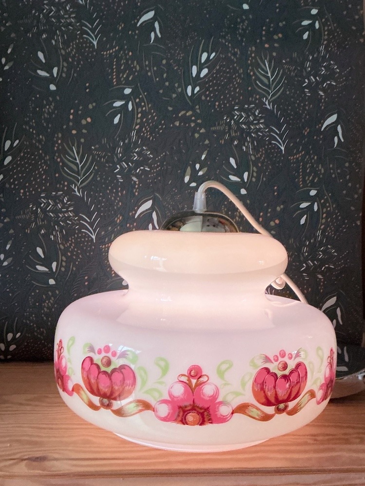 Suspension vintage en opaline à fleurs roses