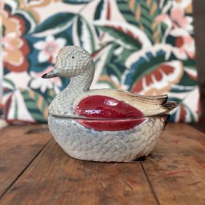 Terrine canard vintage en faïence barbotine
