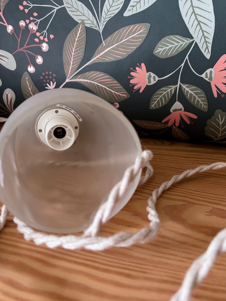 baladeuse en verre sablé et céramique